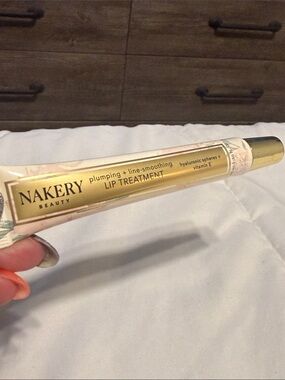 Nakery Beauty Plumping Lip Treatment - Gold